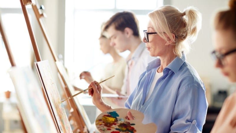 Des peintres débutants qui apprennent la technique de peinture de Rothko