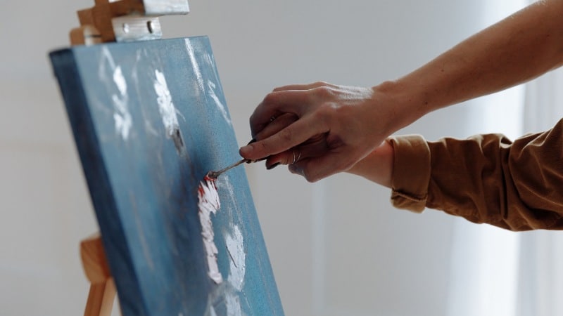Un cours de peinture pour apprendre les effets contrastés