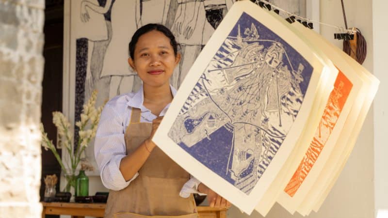 Une artiste en estampe japonaise